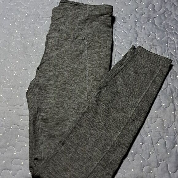 AVIA gray Capri legging pants size XS - Picture 1 of 4